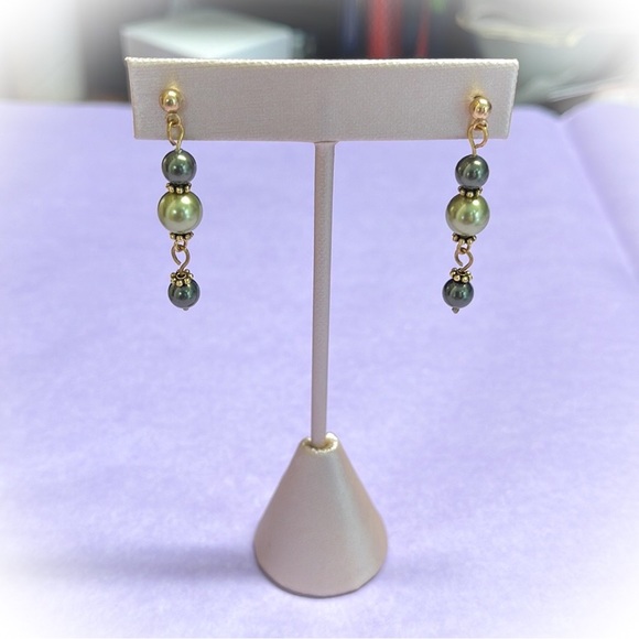 💕Handmade Pearl Necklace & Earrings Set💕 - Picture 3 of 4